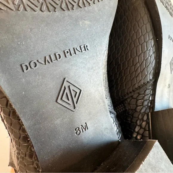 Donald Pliner Azia Women's Black Snake Embossed Leather Booties Size 8M - Picture 5 of 10